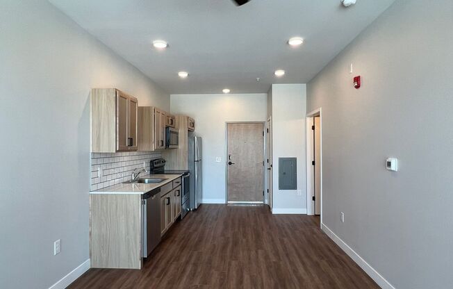 Studio, 1 bath, 532 sqft, $1,400, Unit WR 305-312