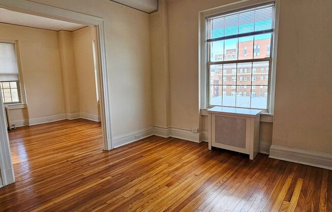 1 bed, 1 bath, 550 sqft, $1,500, Unit 714