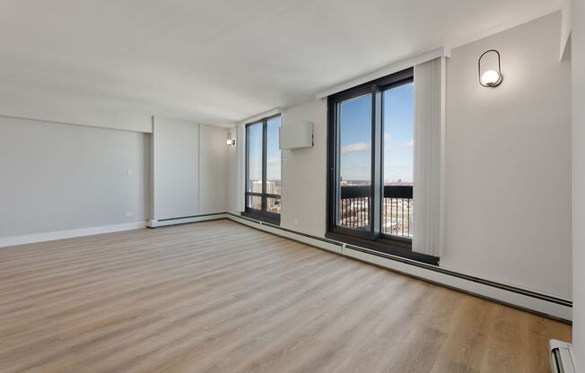 3 beds, 1.5 baths, 1,001 sqft, $3,500, Unit 28E