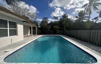 250 NW 11th Street, Boca Raton, FL 33432