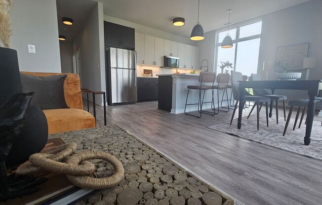 2 beds, 2 baths, 1,306 sqft, $2,100, Unit 201