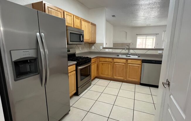 3 beds, 2 baths, $2,100