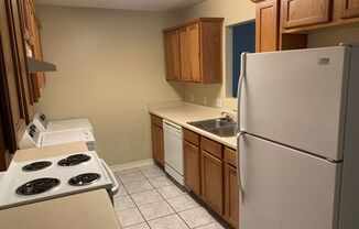 3 beds, 2 baths, $1,300