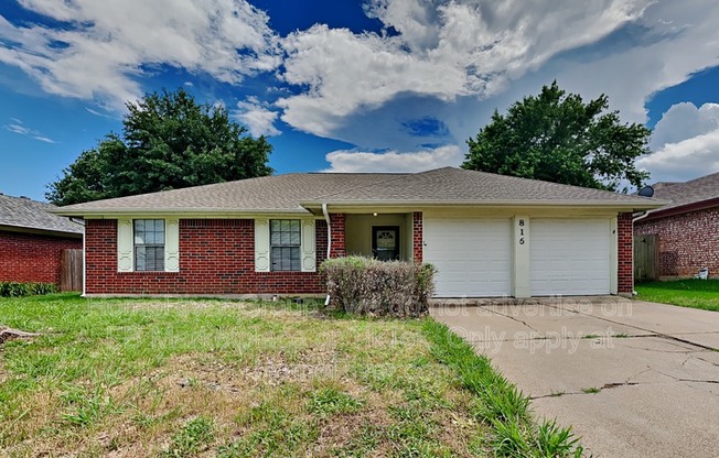 816 CASTLEVIEW DR