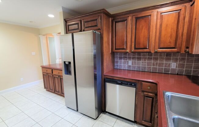 3 beds, 1 bath, $1,350