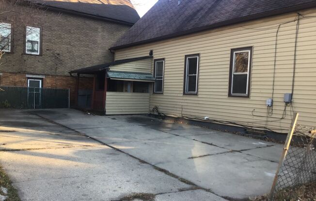 2078 S 17th St.