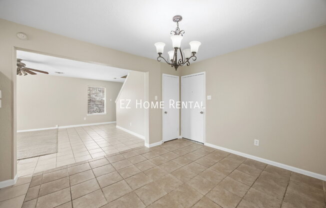 802 OAK W DR