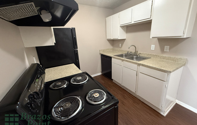 2 beds, 2 baths, 883 sqft, $895, Unit 609