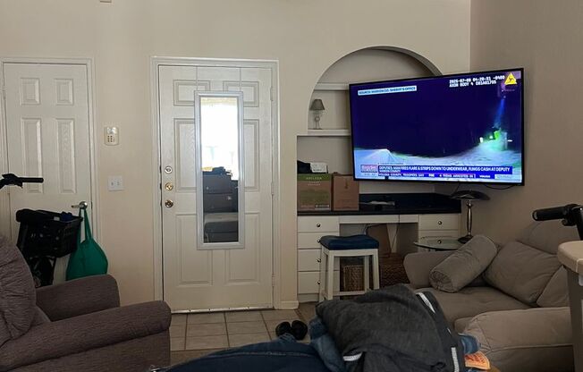 1bed 1bath Downtown Orlando Condo with Free Water/Sewer/Trash+ Deeded Parking Space