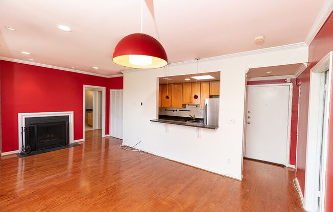 Top Floor 2 Bed/2 Bath Dupont Condo, Ready for Immediate Move-In!