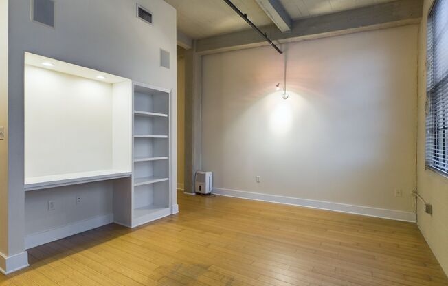 2 beds, 2 baths, 955 sqft, $1,550, Unit 324