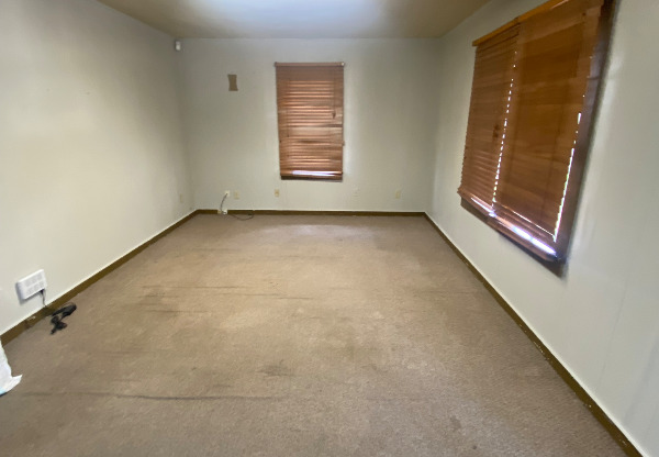 1115 HUGH WALLIS RD