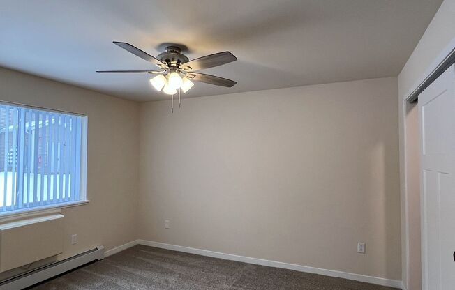 2 beds, 2 baths, 1,483 sqft, $1,675, Unit AT 709-33