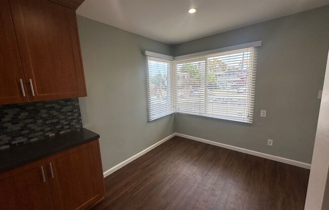 1 bed, 1 bath, 450 sqft, $2,395, Unit 4977