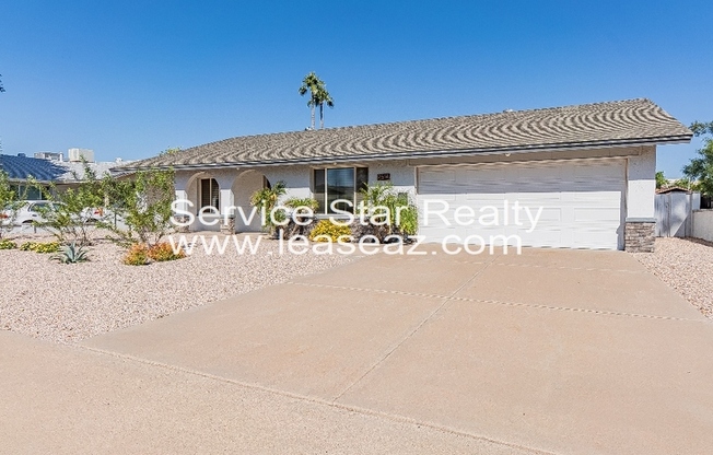 2514 E PEBBLE BCH DR