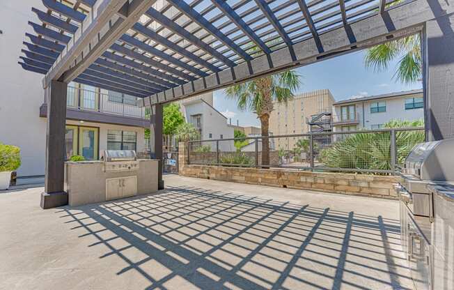Outdoor Grill Stations at Vue Live Oak, Dallas, Texas