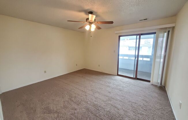 2 beds, 1 bath, $1,295