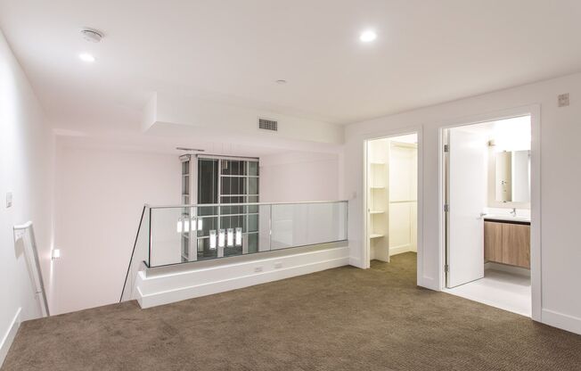 1 bed, 1.5 baths, 965 sqft, $3,300, Unit 1616 - 210