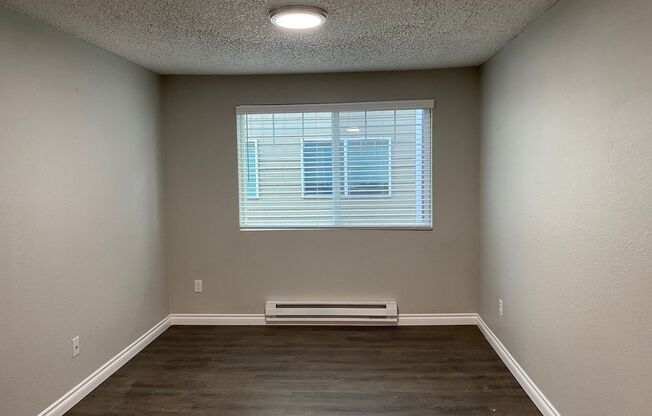 3 beds, 2 baths, 643 sqft, $1,950, Unit A405