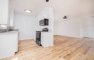 7253-57 Variel Ave