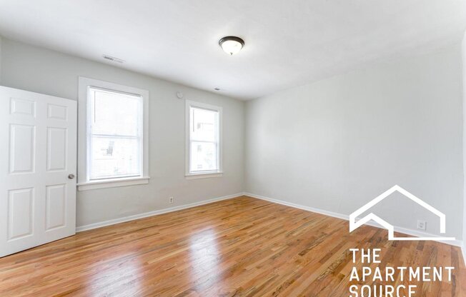 1151 W 19 ST