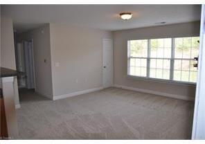 2 beds, 2 baths, $1,300