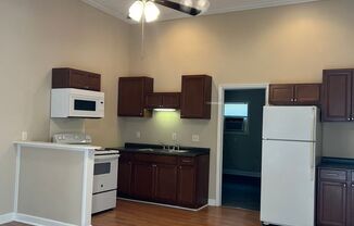 1 bed, 1 bath, $780, Unit 818