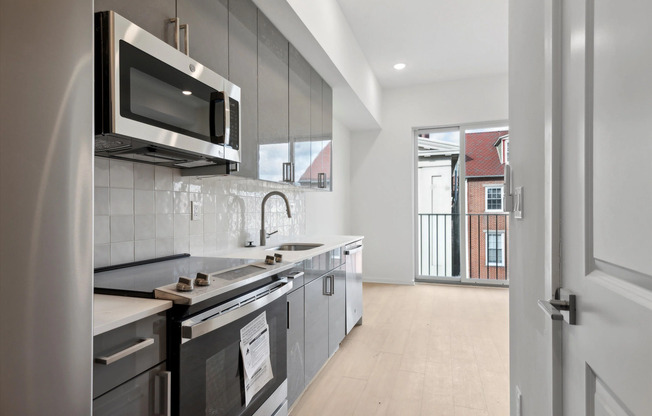 225 N 12th St