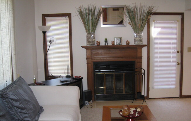 3 beds, 2.5 baths, $1,700