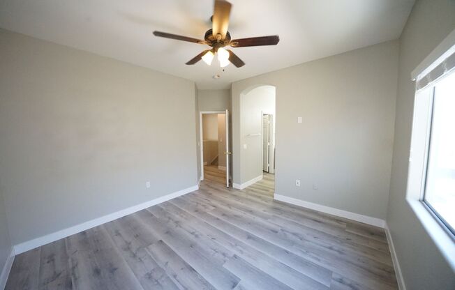 3 beds, 2.5 baths, $1,695, Unit Parcel #: 123-30-510-105