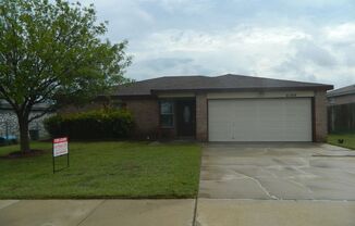 3 beds, 2 baths, $1,495