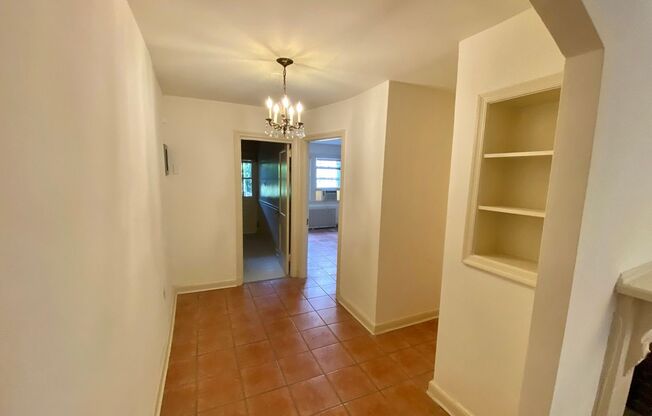 1 bed, 1 bath, 700 sqft, $1,895, Unit 02