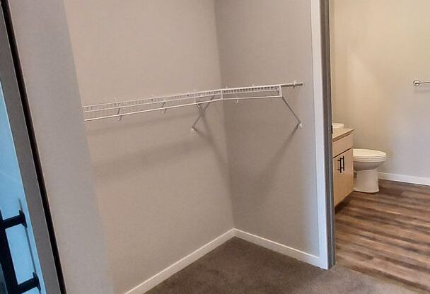 2 beds, 2 baths, 1,039 sqft, $1,824, Unit 330