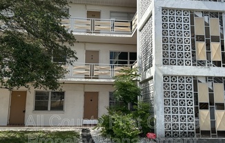 911 WASHINGTON AVE SW
