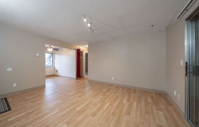 MF 25 - SE Pine St.