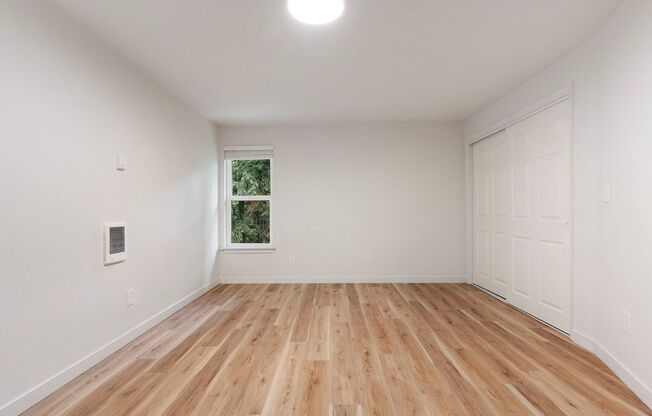 3 beds, 1 bath, 1,100 sqft, $1,845, Unit 55
