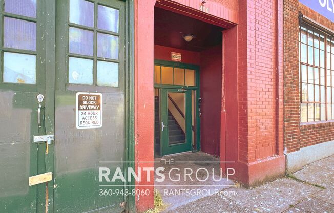 2 beds, 1 bath, 707 sqft, $1,400, Unit 1