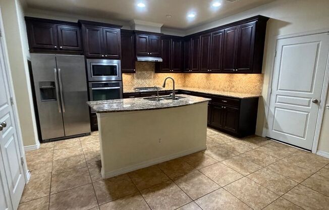 Beautiful spacious home in great location!