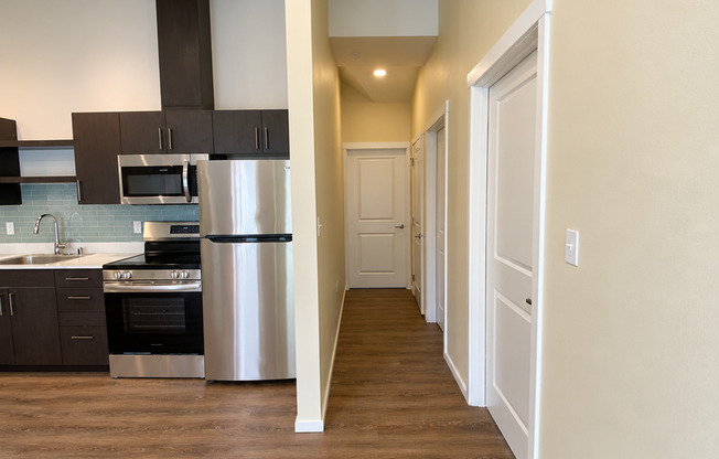 2 beds, 2 baths, 900 sqft, $2,950, Unit 5502-A