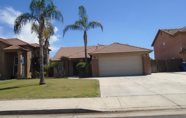 NEAR SEVEN OAKS! SPECIAL $2897.50 MOVES YOU IN!!!!!!