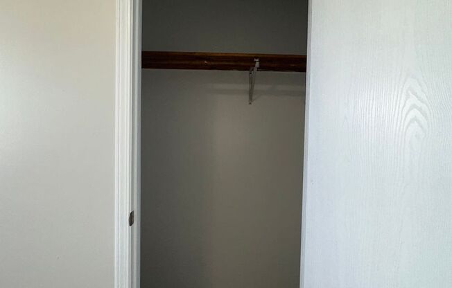 2 beds, 1 bath, 800 sqft, $925, Unit 773