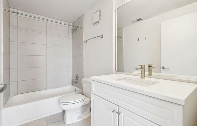 1 bed, 1 bath, 577 sqft, $1,850, Unit 403