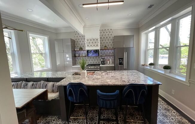 3 beds, 3 baths, $4,195, Unit Unit # 5