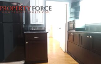 Studio In-Law Unit #B - Welcome to Your Urban Oasis at 561 29th Ave!