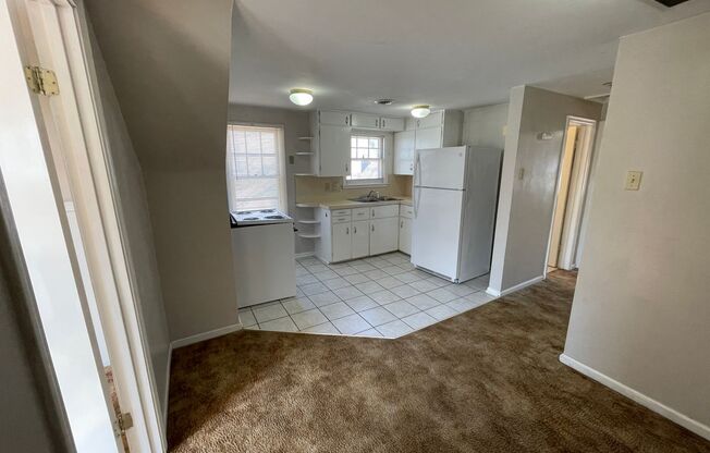 2 beds, 1 bath, $750