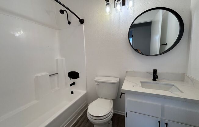 2 beds, 1.5 baths, 1,050 sqft, $2,048, Unit 305
