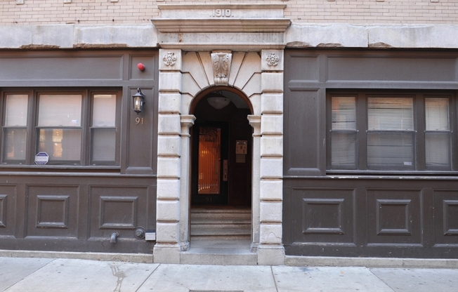 2 beds, 1 bath, 750 sqft, $3,695, Unit 11