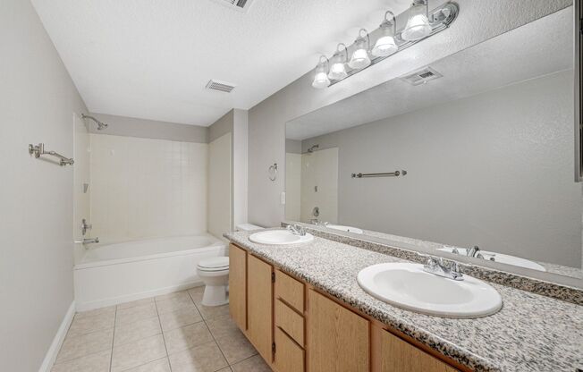 3 beds, 2 baths, $1,495, Unit # 2065