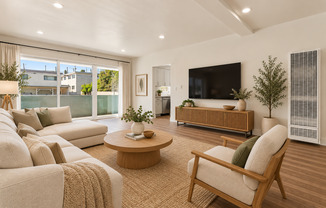 1042 6th Street (#570)
