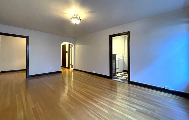 Studio, 1 bath, 330 sqft, $1,525, Unit 107